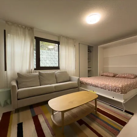 Equipe, Ideal Cern Apartment